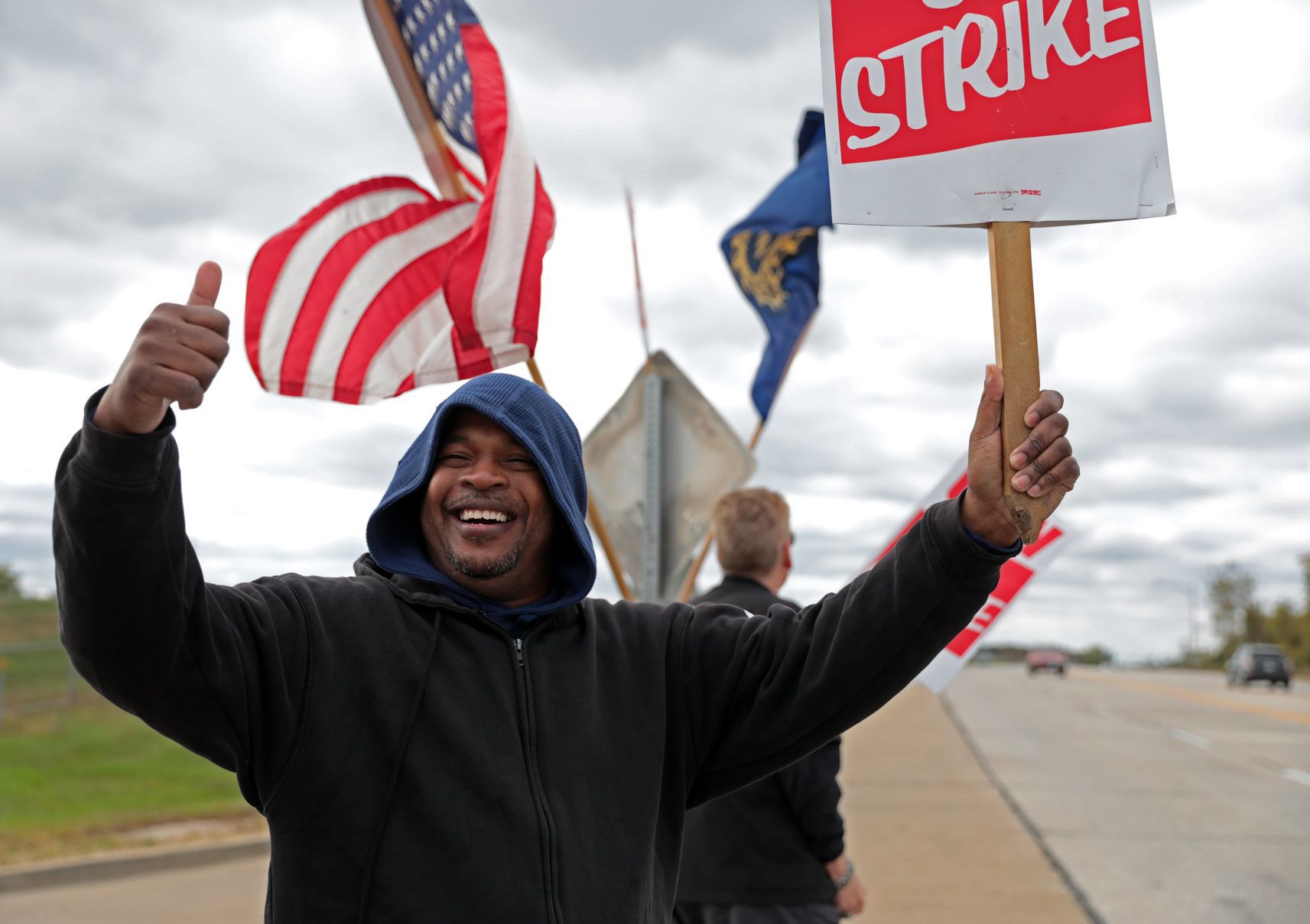 GM strike reaches tentative deal